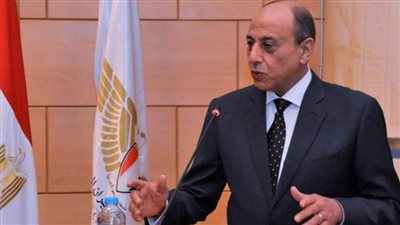 وزير الطيران: نتبنى رؤية طموحة لتقديم أفضل جودة من الخدمات للعملاء ورفع كفاءة العنصر البشري