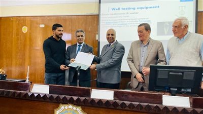 تنظيم ندوة عن اختبارات الآبار وطرق الحصول على البيانات بجامعة سوهاج
