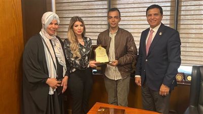 حماة الوطن يكرم الشاب عبدالرحمن عرام من ذوي الهمَم.. ومنح والدته لقب الأم المثالية