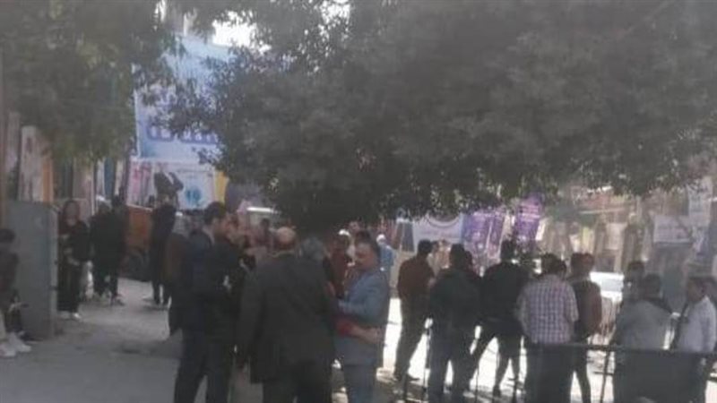 توافد الصحفيين