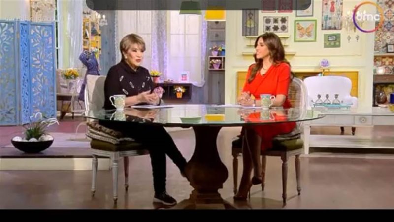 الإعلامية سناء منصور