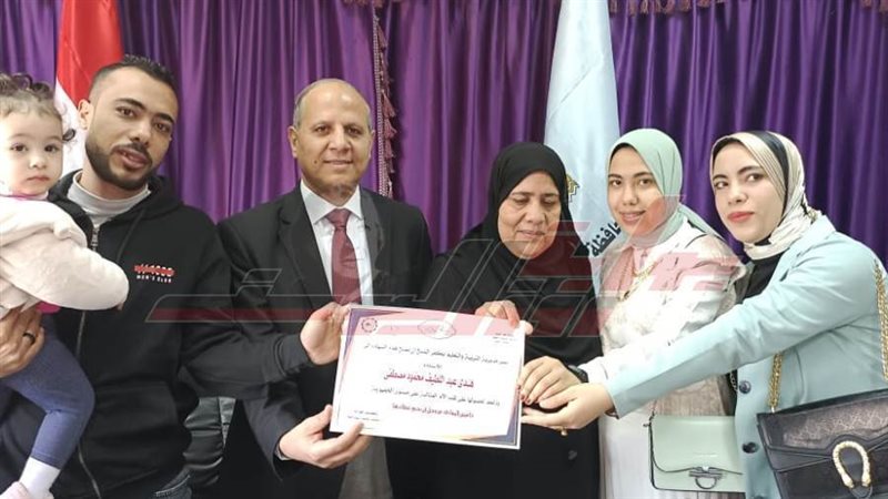 خلال التكريم