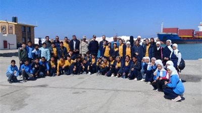 ميناء  العريش تنظم ميدانية لطلاب المدارس والجامعات وشباب الأحزاب