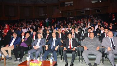  المنشاوي يشهد حفل تنصيب مجلسي اتحاد طلاب جامعة أسيوط الحكومية والأهلية