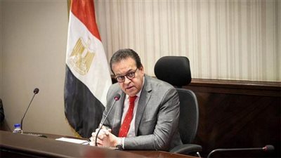 وزير الصحة يكرم النماذج المتميزة من الفريق الطبي