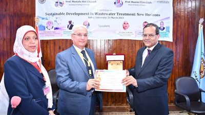 رئيس جامعة سوهاج يشهد فعاليات ورشة عمل التنمية المستدامة لمعالجة مياه الصرف: آفاق جديدة بكلية العلوم