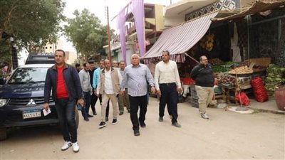 في جولةٍ مفاجئةٍ بالأسواق محافظ الوادي الجديد يوجه بإزالة شوادر المبادرات غير الملتزمة بتخفيض الأسعار