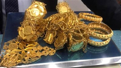 عاجل| 800 جرام مشغولات ذهبية  فى قبضة رجال جمارك مطار القاهرة.. إليك التفاصيل