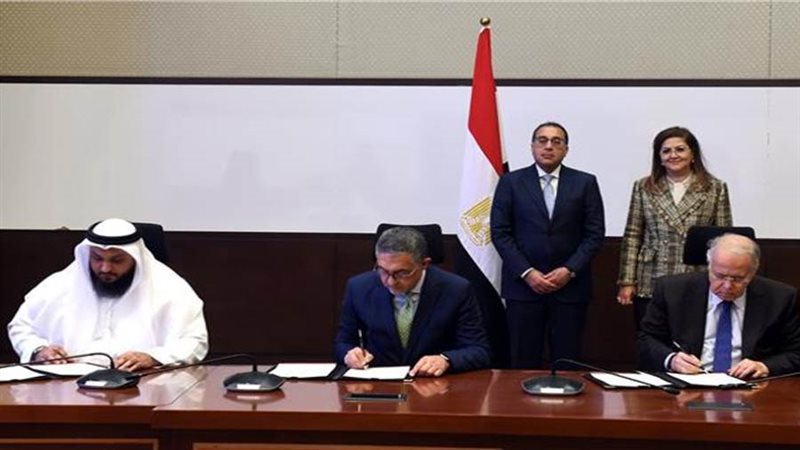 رئيس الوزراء يشهد