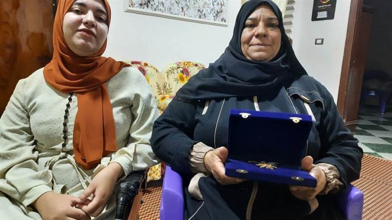 الأم المثالية في