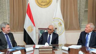 التعليم: تدريس اللغة الإيطالية بداية من الصف الأول الإعدادي في المدارس الحكومية