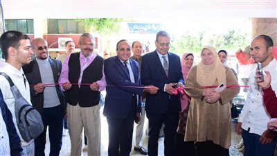 رئيس جامعة سوهاج يفتتح معرض كتاب برايل لذوي الإعاقة 