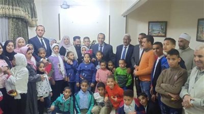 نائب محافظ المنيا يشارك في الإفطار مع أطفال مؤسسة المصطفى بمركز سمالوط