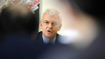 مسؤول إيطالي يدعو إلى تطوير أنظمة تكنولوجية لمراقبة نطاقات ما تحت الماء