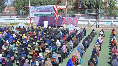 توزيع كراتين رمضان على 1500 من غير القادرين بـ 5 قرى في بني سويف