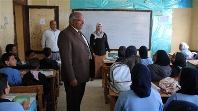 تحقيق للتقصير في العمل وتكريم مدير مدرسة للانضباط والتميز بببا