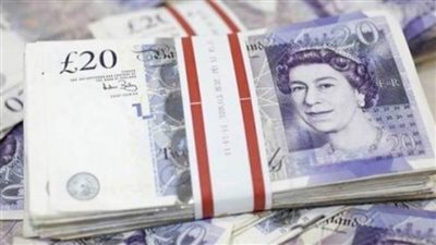 الجنيه الإسترليني ينخفض مقابل الدولار الأمريكي
