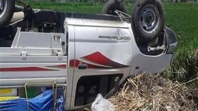 مصرع سائق وإصابة تباع في اصطدام سيارة نصف نقل بصحراوي بني مزار بالمنيا 