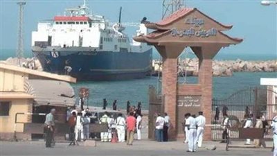 إعادة فتح بوغاز ميناء العريش البحرى بعد تحسن الأحوال الجوية