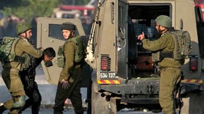 الاحتلال يطلق النار على شاب عند إحدى بوابات الأقصى