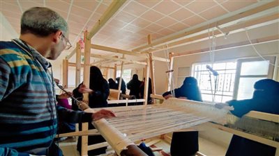 تدريب ٢٠ سيدة على صناعة الكليم بالشيخ زويد