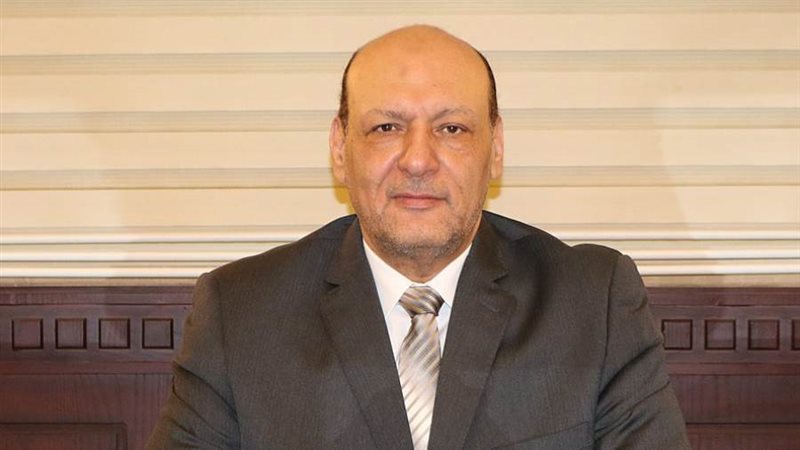 الدكتور حسين أبو