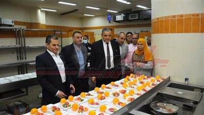 جولة تفقدية مفاجئة لرئيس جامعة كفر الشيخ يتفقد المستشفى الجامعي