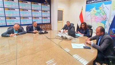 نائب محافظ البحيرة تعقد اجتماعًا مع رؤساء الوحدات المحلية