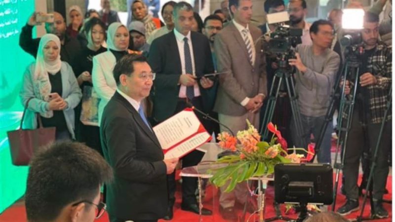 وزير الثقافة والسياحة