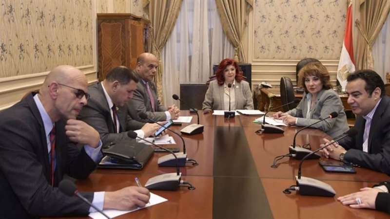 لجنة السياحة والطيران