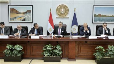 عيسى يترأس الاجتماع الرابع للجنة الدائمة لتراخيص المنشآت السياحية والفندقية