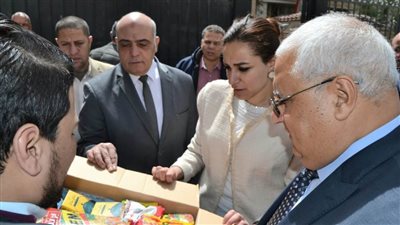 نائب محافظ البحيرة تتابع استلام 1000 كرتونة مواد غذائية لتوزيعها على مستحقيها 