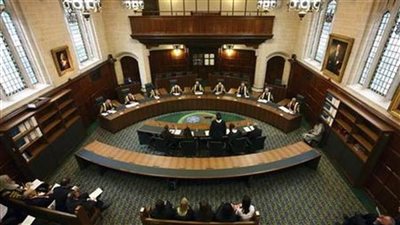 عاجل.. الابن يتهم والدته بتزوير وصية والده.. وهذا ما فعله القاضي!