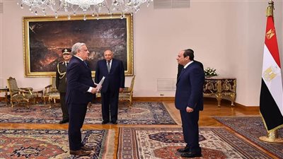 الرئيس السيسي يتسلم أوراق اعتماد عدد من السفراء المعتمدين لدى مصر