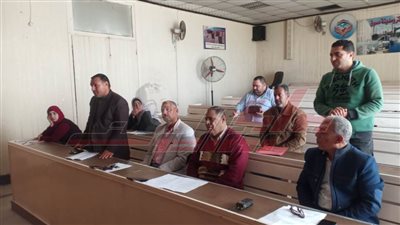  لقاءات بالمواطنين في الإدارات التعليمية ومجلس مدينة دسوق لحل مشكلاتهم