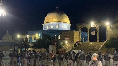  الاحتلال الإسرائيلي يقتحم المصلى القبلي من المسجد الأقصى ويجبر المعتكفين على مغادرته