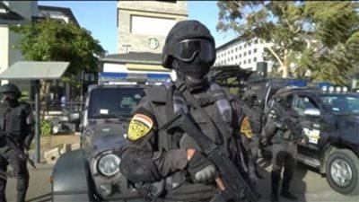 كشف ملابسات فيديو لسيدة تدعي التعدي بالضرب على نجليها داخل محبسهما