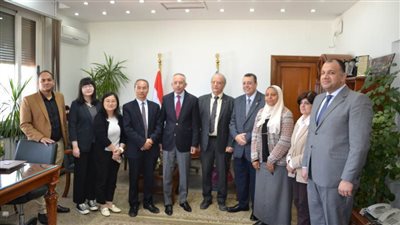 مدير متحف شنغهاي للمجموعات الفنية بالصين يزور جامعة الإسكندرية لبحث سبل التعاون