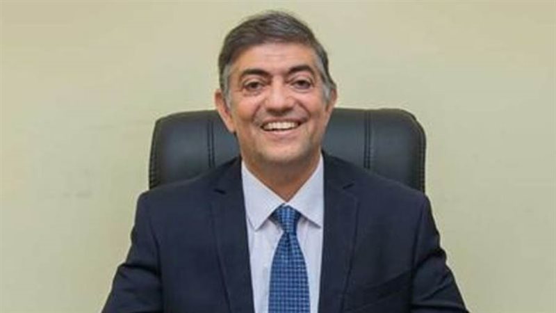 هشام عبدالعزيز رئيس