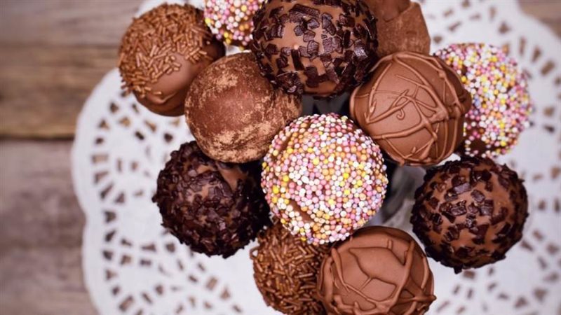 كرات الكيك بالكريز