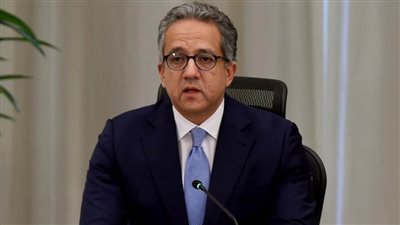 العناني يبدأ رحلة الترشح للفوز بمنصب مدير 