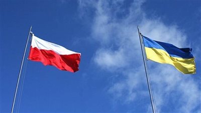 بولندا وأوكرانيا تتفقان على تسوية مشكلة الحبوب التي تضر بالسوق البولندي
