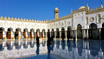 ملتقى الظهر بالجامع الأزهر: الشكر زيادة في النعم وسعادة في الدنيا وفوز في الآخرة