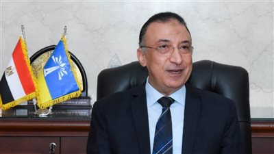 محافظ الإسكندرية يؤكد أهمية رفع كفاءة العنصر البشري والقضاء على الأمية