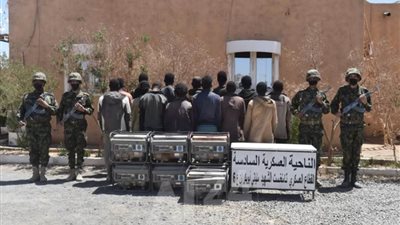 الجيش الجزائري: ضبط 14 عنصر دعم للجماعات الإرهابية و227 مهاجرا غير شرعي