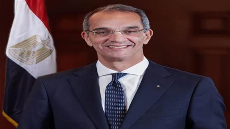 الدكتور عمرو طلعت