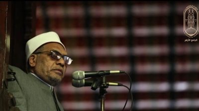 خطيب الجامع الأزهر: صيام رمضان فرصة لتطهير النفوس من قيد المطامع الشخصية