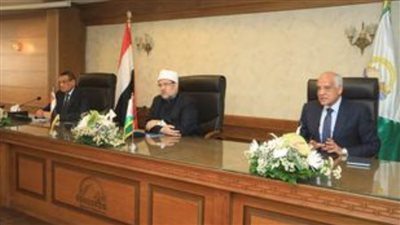 وزراء الاوقاف والتنمية المحلية ومحافظ الجيزة يلتقون قيادات الدعوة بالمحافظة 