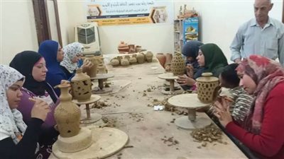 دورة تدريبية وورش فنية للفتيات ضمن فعاليات ليالى رمضان بقصورالثقافة بالوادي الجديد