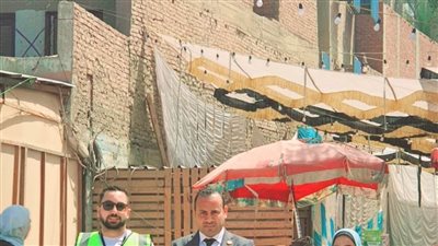 الشعب الجمهوري يقيم معرضًا لبيع الملابس الجديدة بأسعار مخفضة في قرى البدرشين بالجيزة